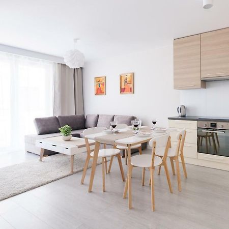 Raval Apartments - Soft Beige Реваль Экстерьер фото
